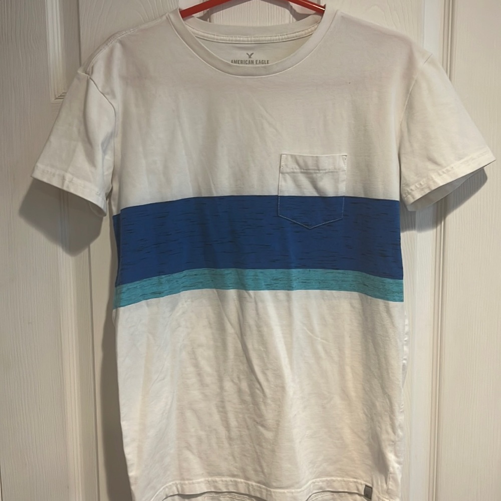 American eagle AEO XS Extra small white blue stripes active flex tee